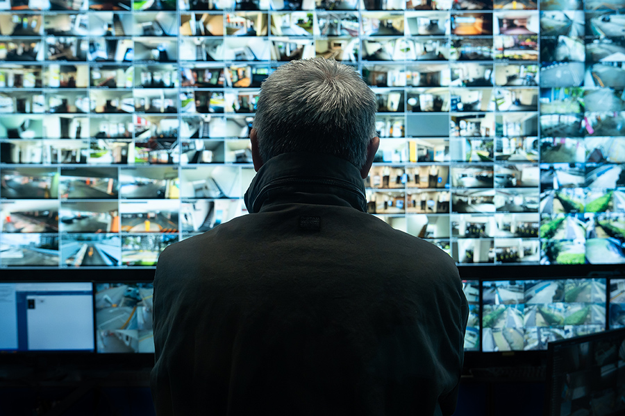 Splitscreen-review Image de Stranger eyes de Yeo Siew Hua