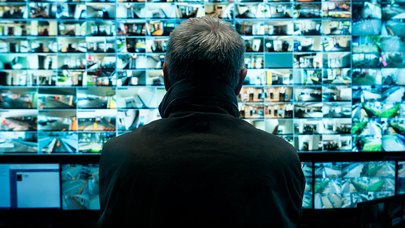 Splitscreen-review Image de Stranger eyes de Yeo Siew Hua