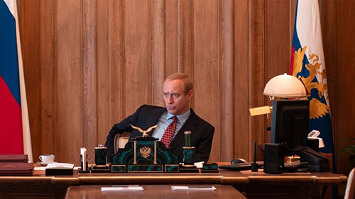 Splitscreen-review Image du film d'Olivier Assayas intitulé Le mage du Kremlin