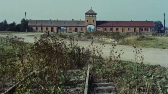 Splitscreen-review Image de Nuit et Brouillard d'Alain Resnais