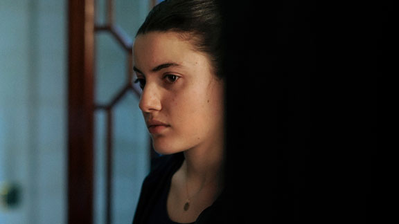 Splitscreen-review Image de Le triangle d'or d'Hélène Rosselet-Ruiz